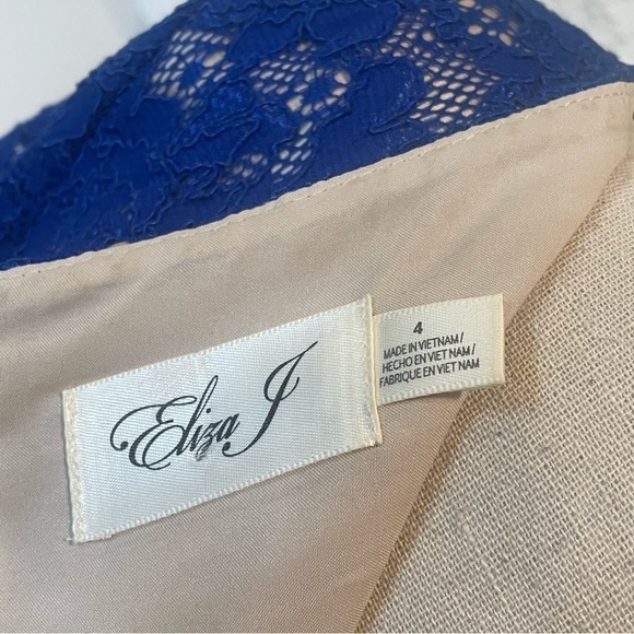 Eliza J Cobalt Blue Floral Lace Bell Sleeve Shift Dress Sz 4 - Picture 7 of 10
